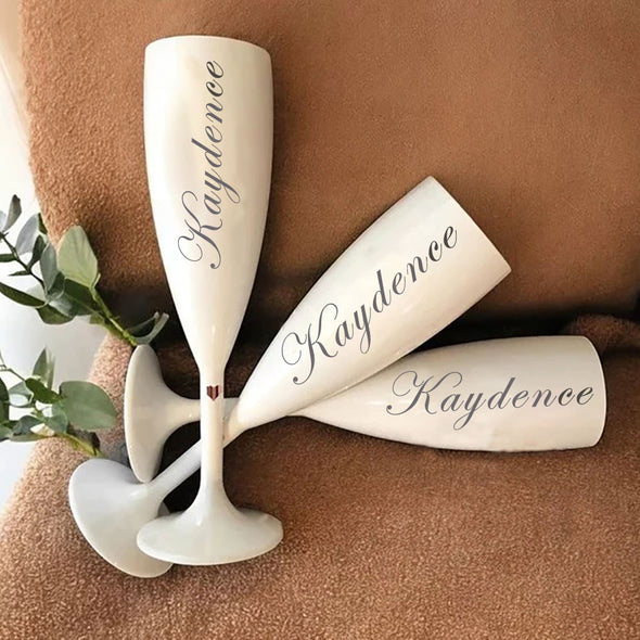 Personalized Champagne Flutes Set of 2 Groom and Bride Champagne Flute Engraved Wedding Flutes Wedding Gifts